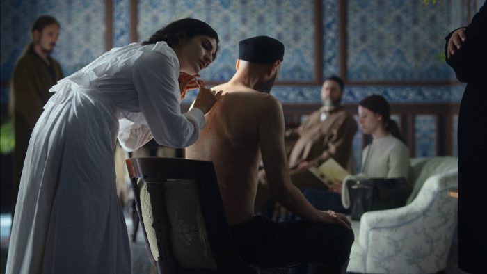 Kadar iz filma "Otapanje vladara"